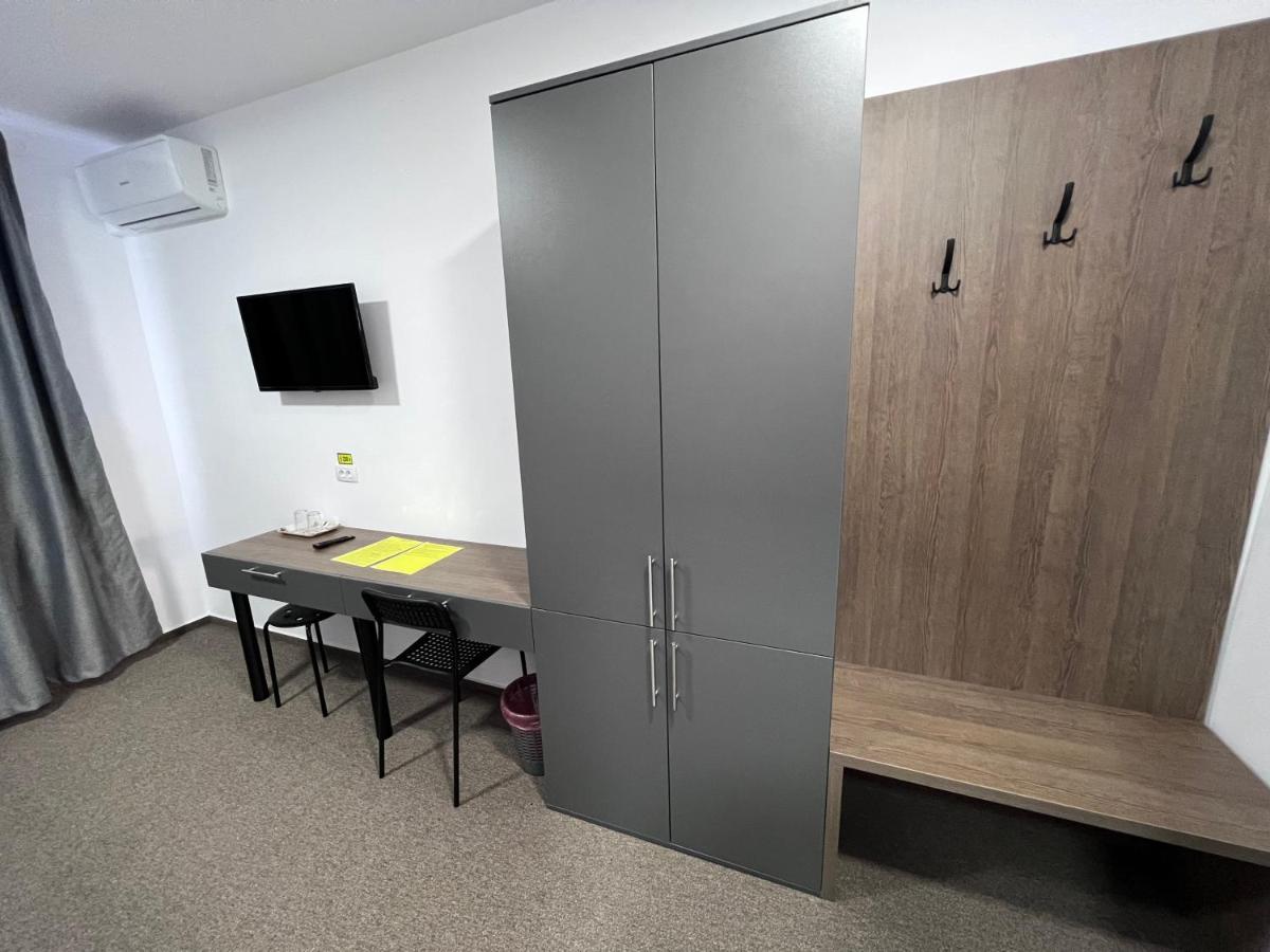 Stef Rooms Tirgu Frumos Exterior foto