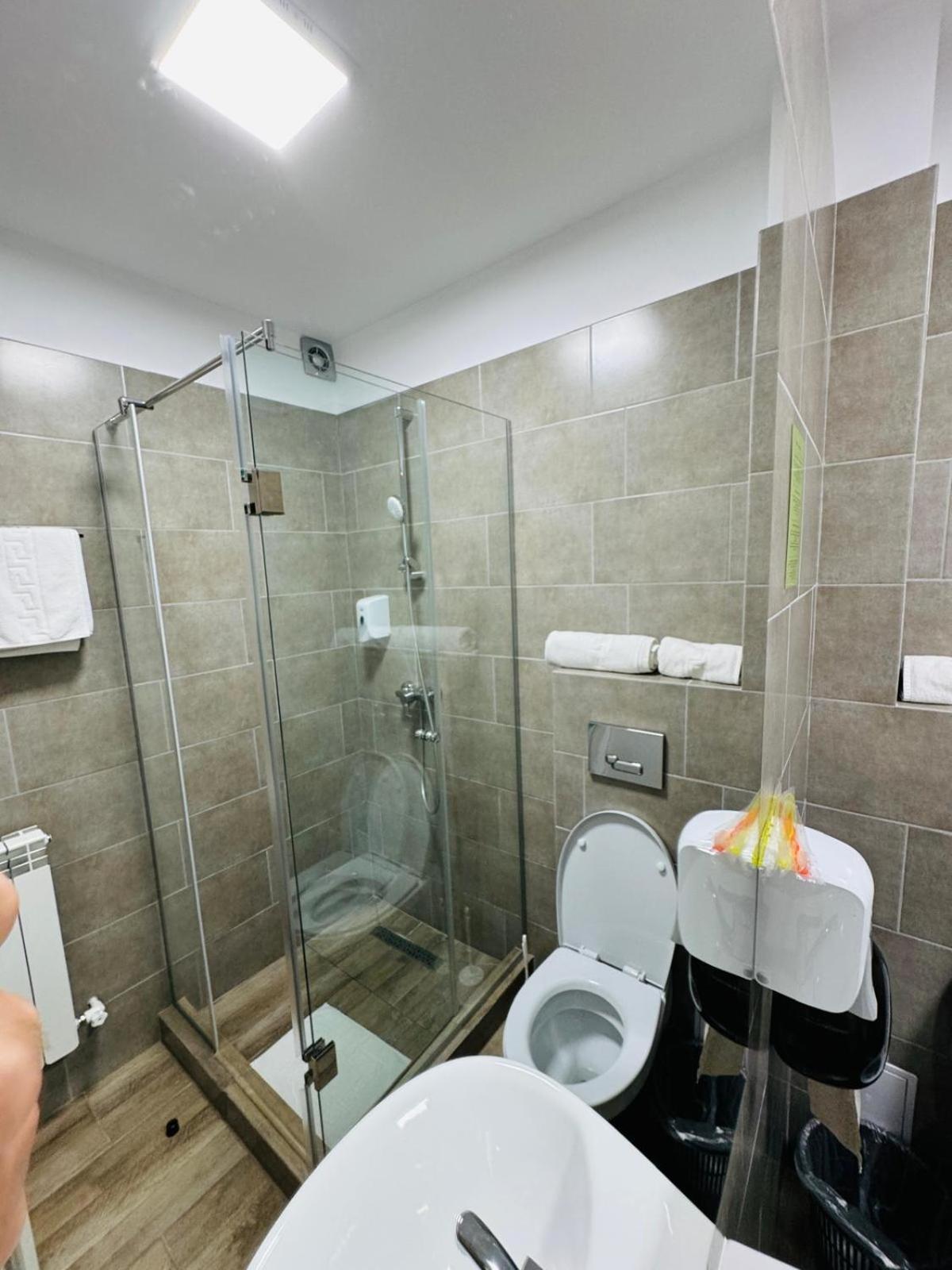Stef Rooms Tirgu Frumos Exterior foto