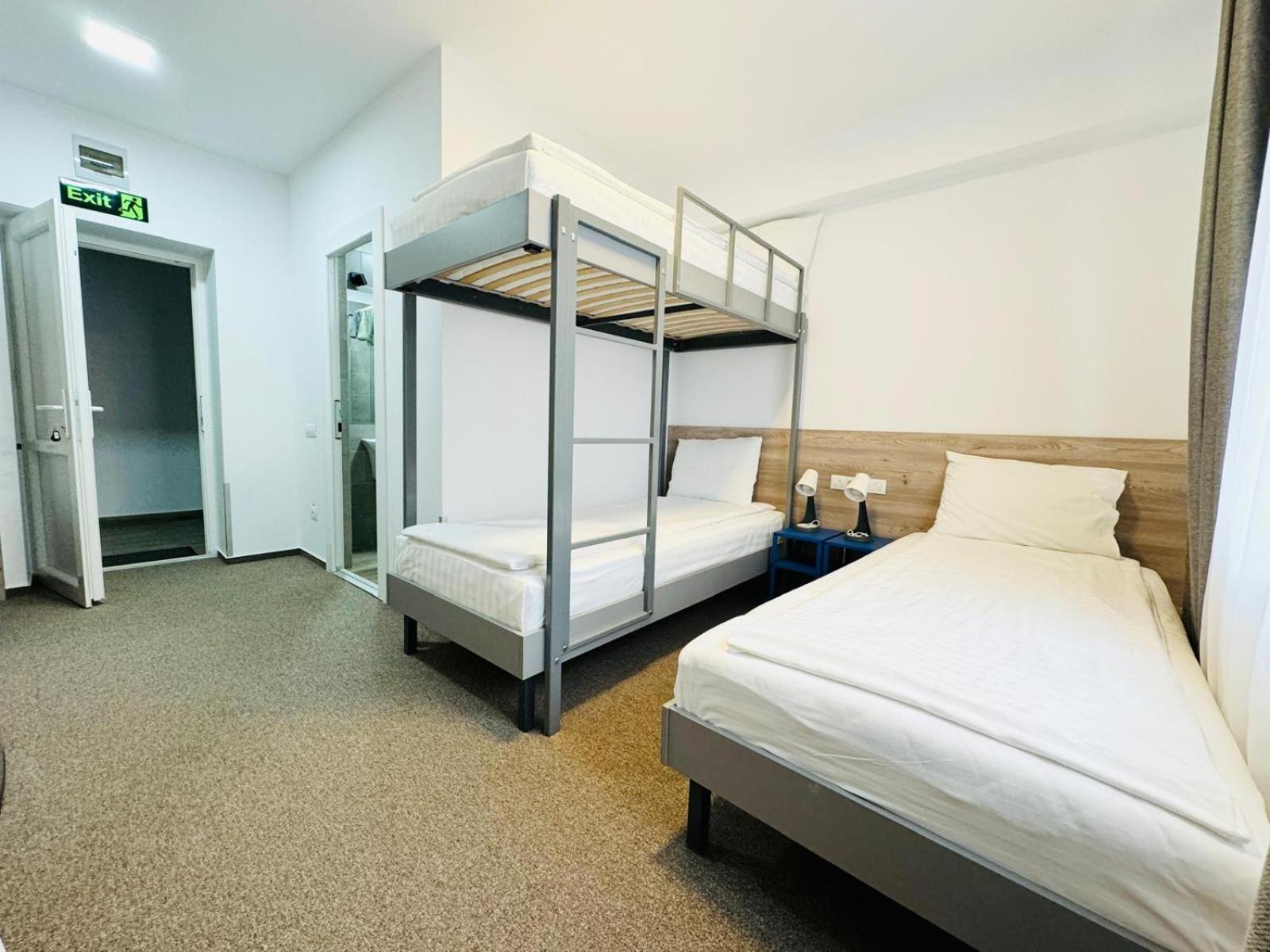 Stef Rooms Tirgu Frumos Exterior foto